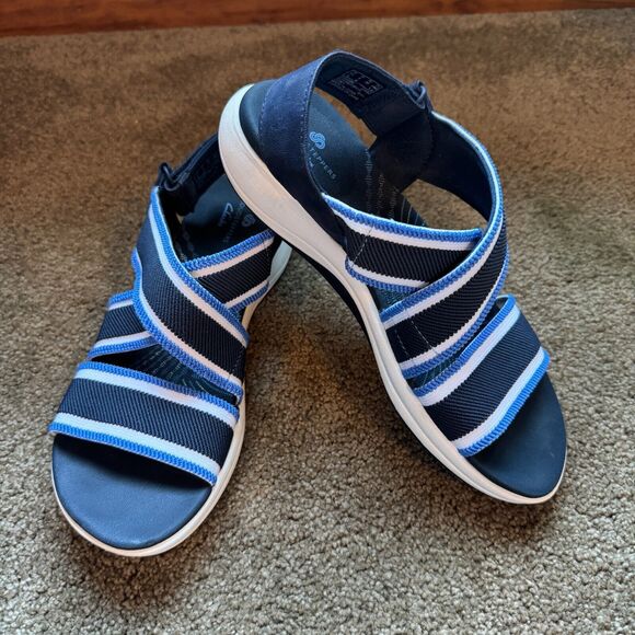 Clarks Cloudsteppers Mira Lily Sandals Womens 8 Navy Combi Striped Strappy Shoes - Picture 1 of 10